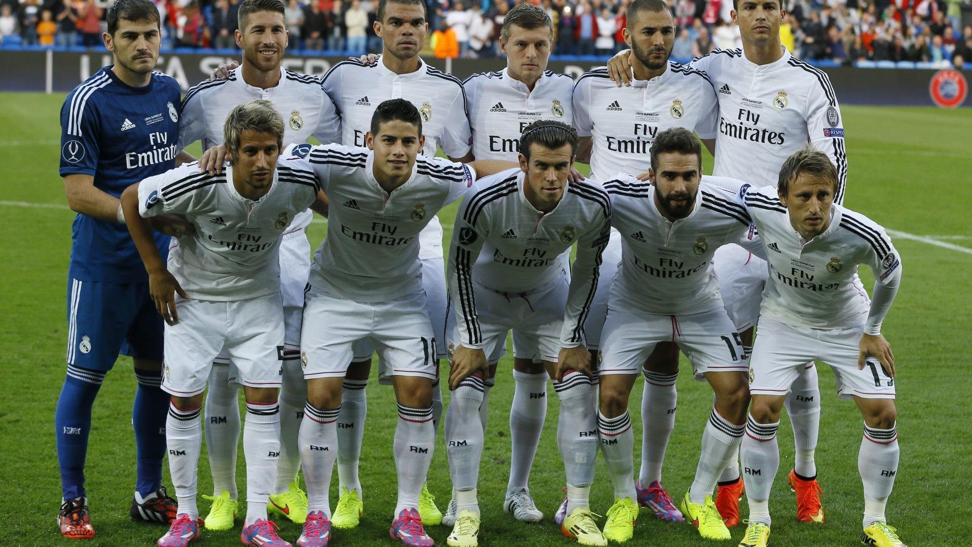 利物浦高压逼抢实体阵容，逆转胜局，官方_利物浦压哨连签两大中卫 白菜价补强