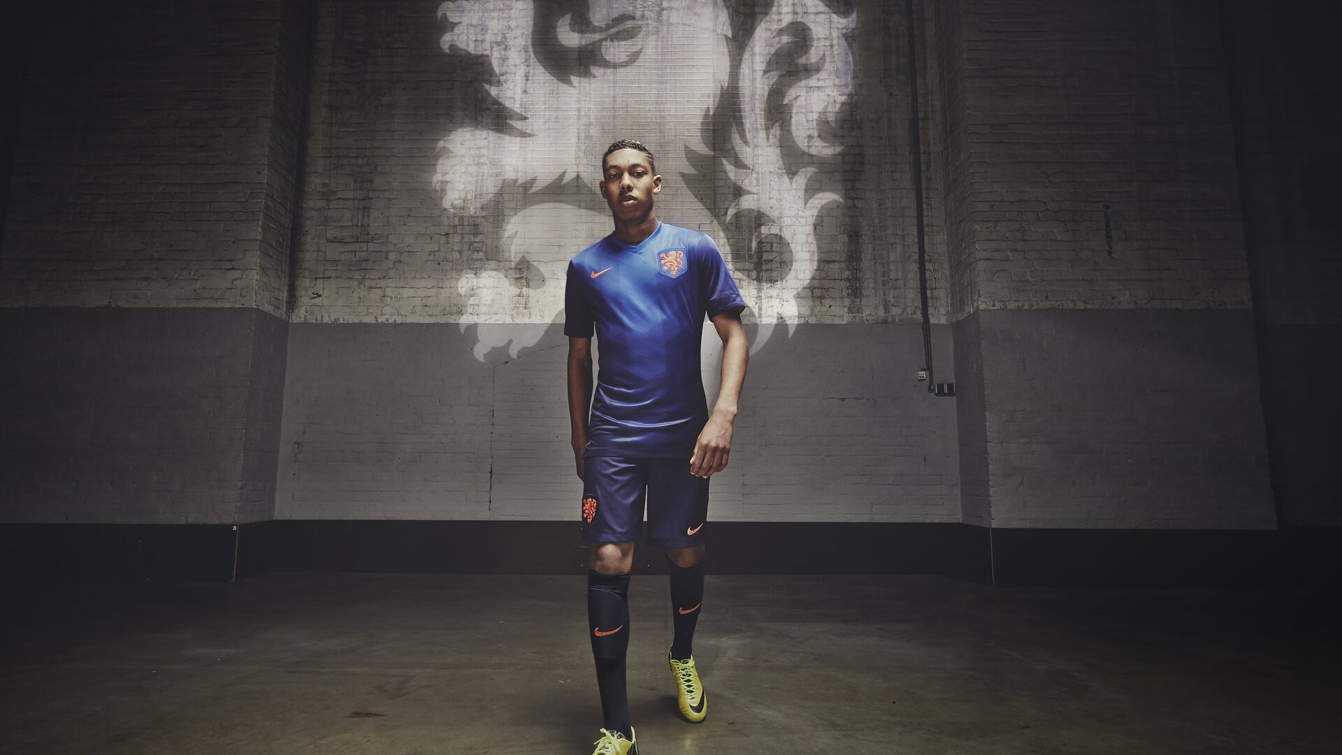 赛场上的“绿茵英雄”:球员的职业精神写就辉煌,绿茵王者球员